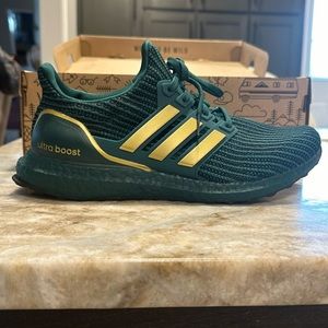 Adidas Ultra Boost women 7.5